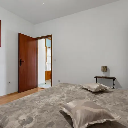 Family Leona Lejlighed