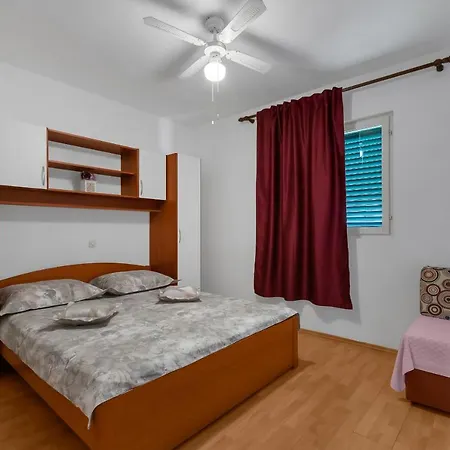 Family Leona * Makarska