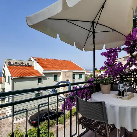 Family Leona * Makarska