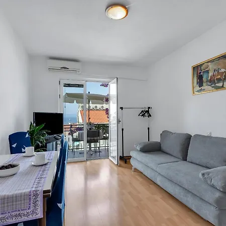 Family Leona Apartment