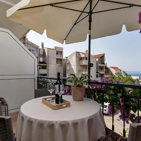 Family Leona * Makarska