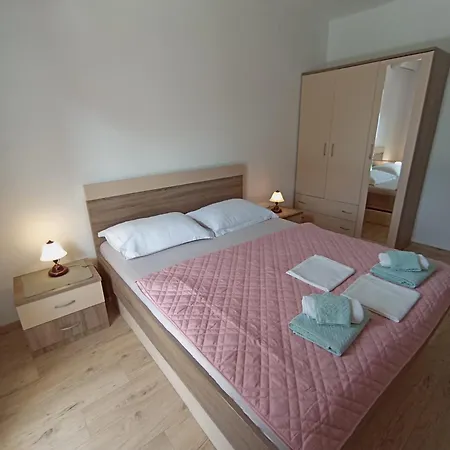 Apartment Family Leona Makarska