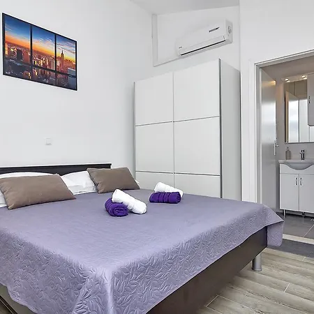 Family Leona * Makarska