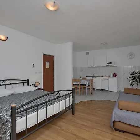 Family Leona Lejlighed