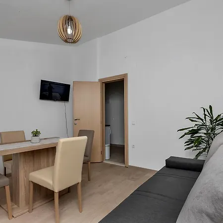 Apartment Family Leona Makarska