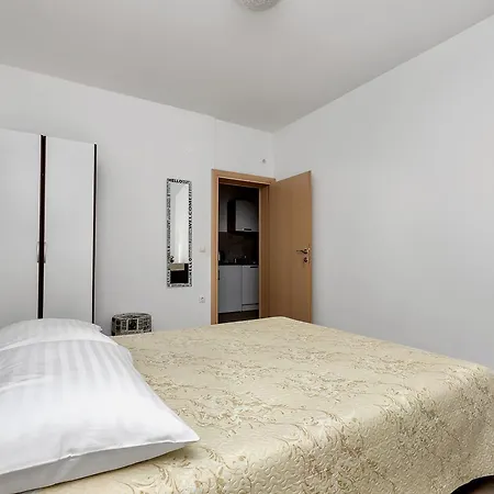 Family Leona Makarska