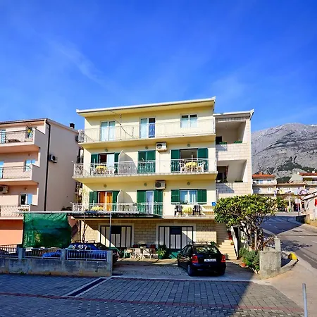 Family Leona * Makarska